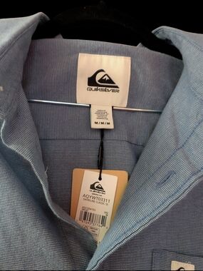 Quiksilver Men’s Light Blue Casual Button-Down Shirt